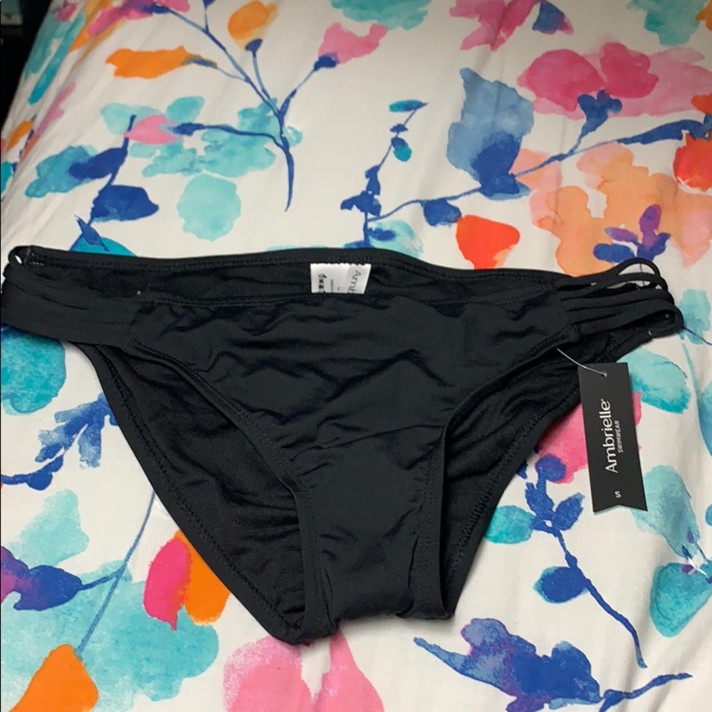 Black Bikini 👙 🏝 bottoms